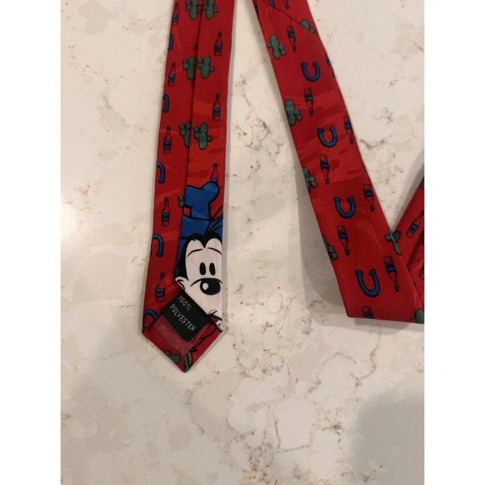 Mickey Unlimited Disney Mens Goofy Cowboy Western Horseshoe‎ Red Silk Tie 57in